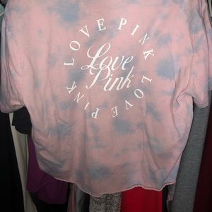 vs pink crop tshirt